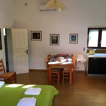 Nonno's Nest Апартаменты Пецце-ди-Греко