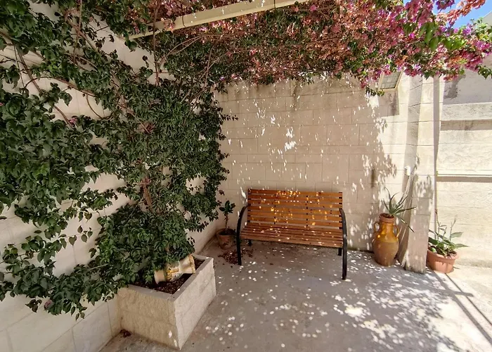 Nonno's Nest Пецце-ди-Греко