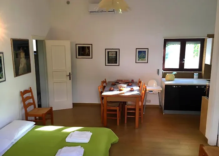 Nonno's Nest Апартаменты Пецце-ди-Греко